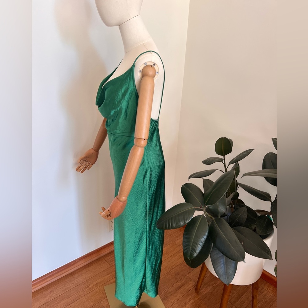 LIONESS WALK THE LINE MIDI GREEN DRESS SIDE SLIT SILKY SOFT COWL NECK 90’s Y2K - Picture 9 of 16